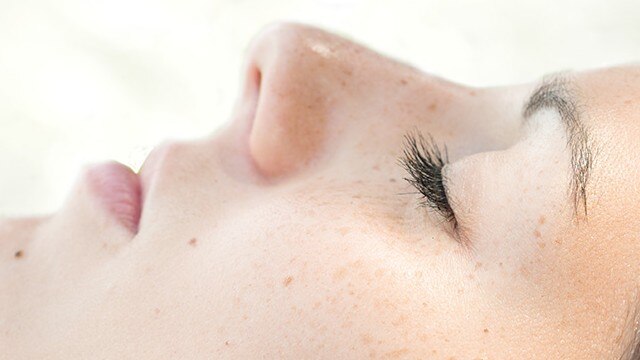 avene for dark spots